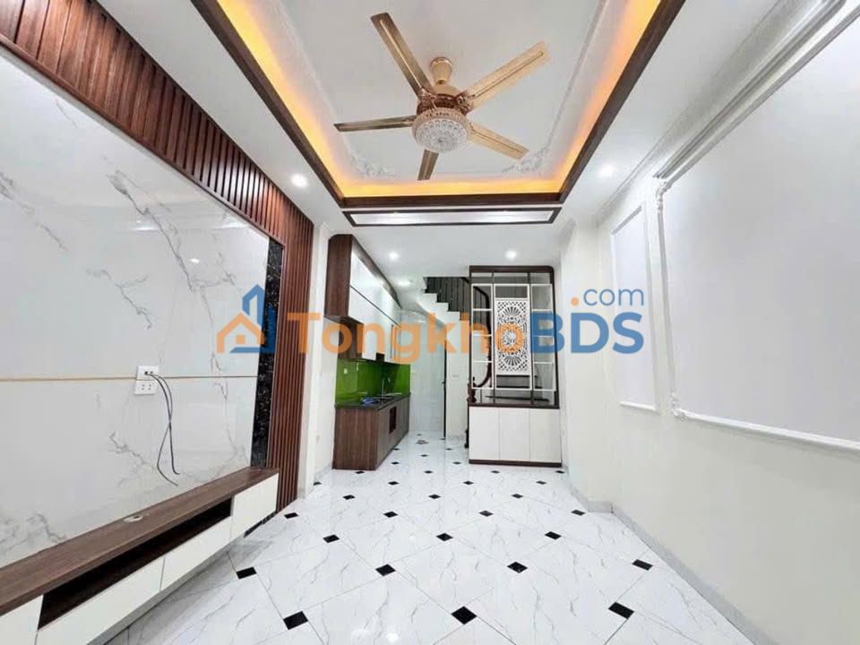 Nhà 33m² Phú Thượng, Tây Hồ - 5 Tầng, Sát Ciputra, Giá 6 Tỷ