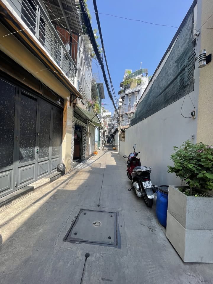 Nhà Phạm Văn Bạch Tân Bình 52m² 3PN - Gần Sân Bay, Xe Vào Nhà