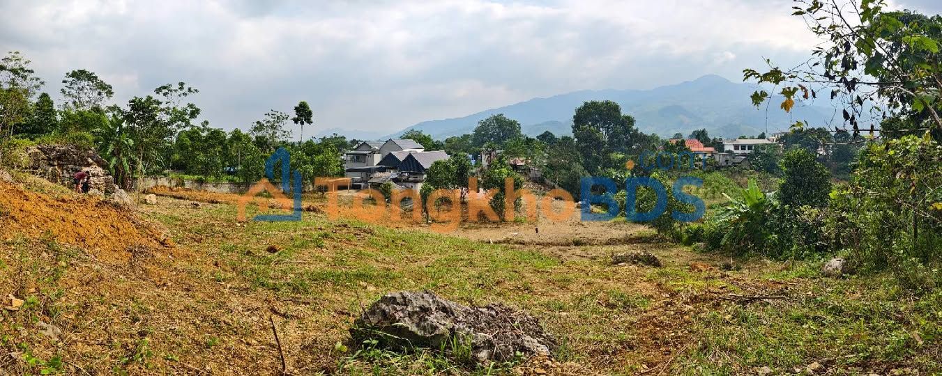 Đất QL12B Yên Thủy 2.256m² sổ đỏ chính chủ giá tốt