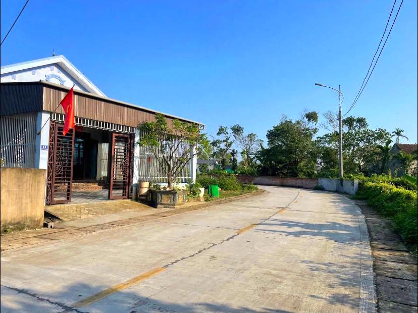 Nhà 252m² Chính Chủ Bán Gấp - Vị Trí Đẹp, Sổ Hồng Riêng, 2.8 Tỷ