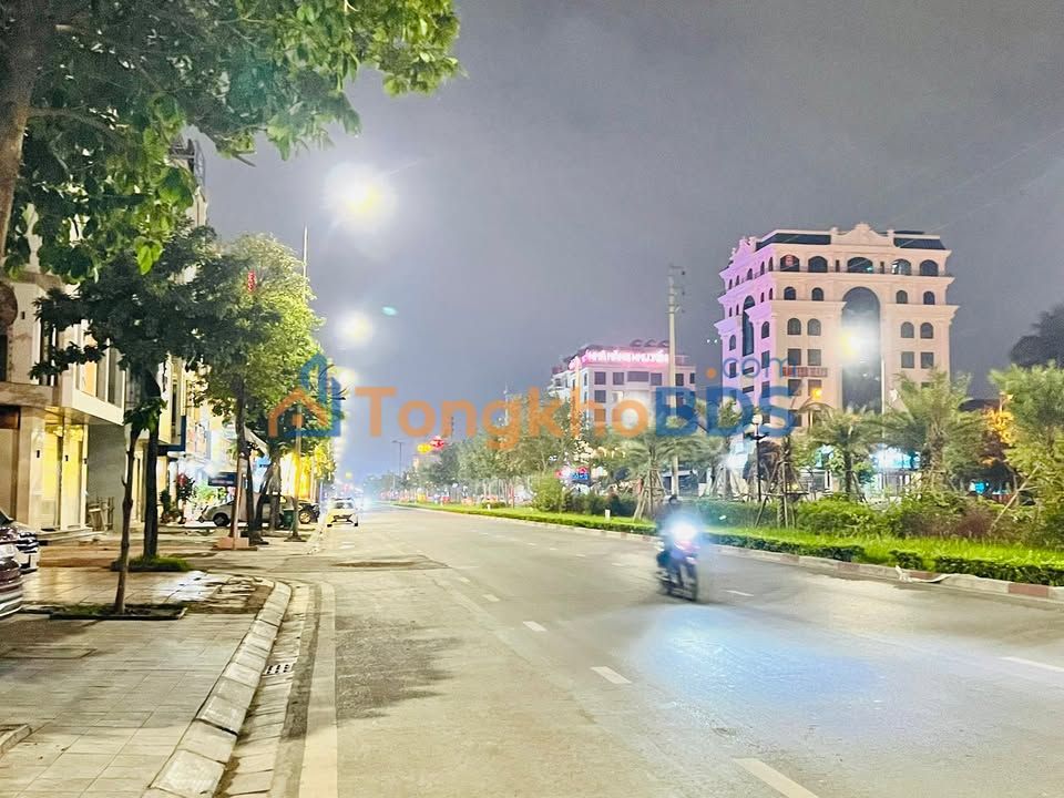 Nhà Mặt Tiền Trường Chinh 61m² Hướng Nam - Kinh Doanh Đắc Địa