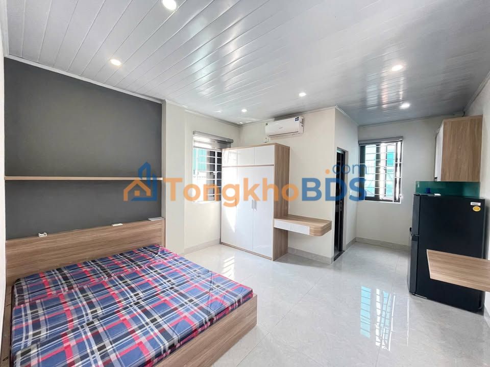 Studio Đội Cấn 30m² Giá 5.7 Triệu - Full Nội Thất, Thang Máy