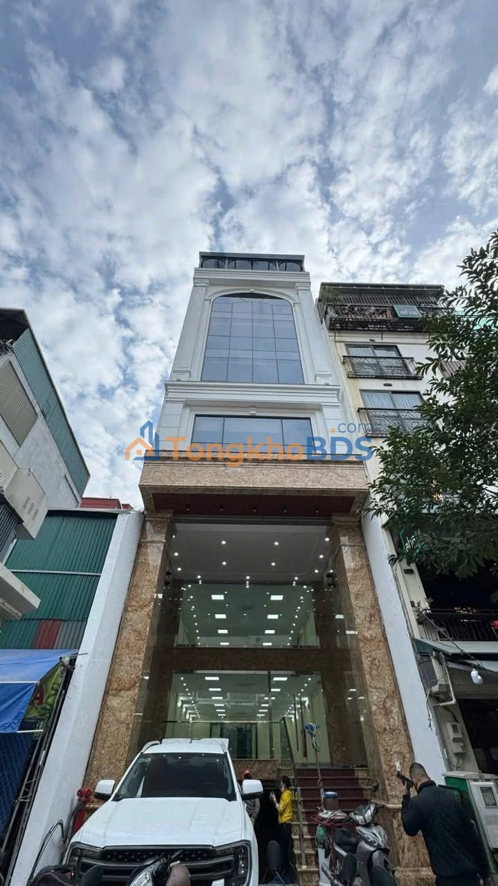 Cho thuê Tòa Văn Phòng 9 Tầng Phố Đại La, Hai Bà Trưng - 265m²