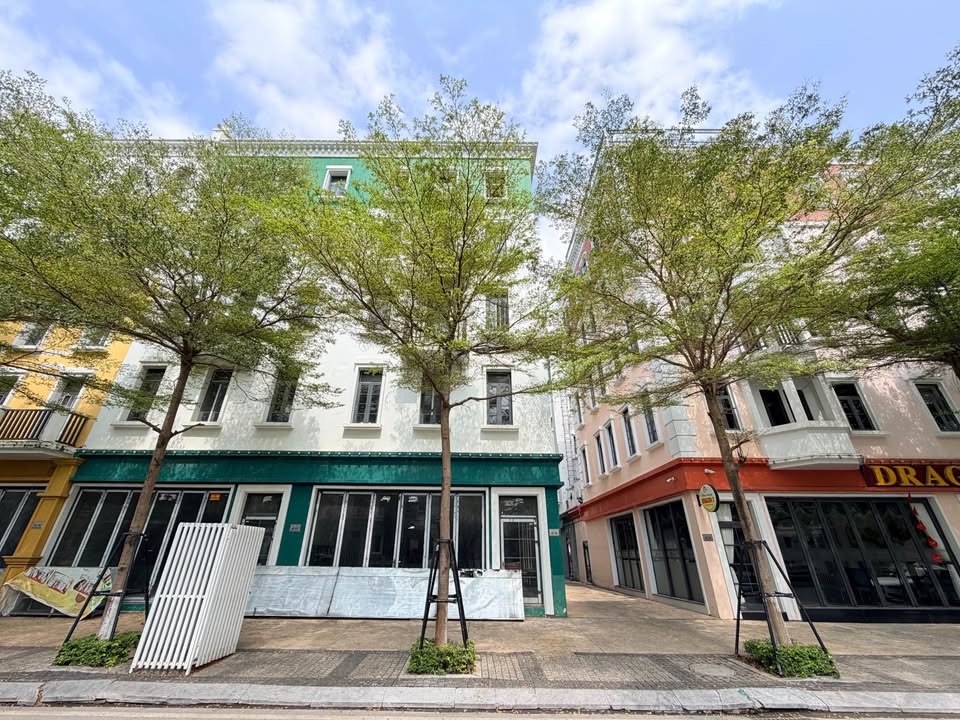 Shophouse 5 Tầng Mặt Tiền 7.9m Bãi Cháy - Kinh Doanh Đắc Lợi