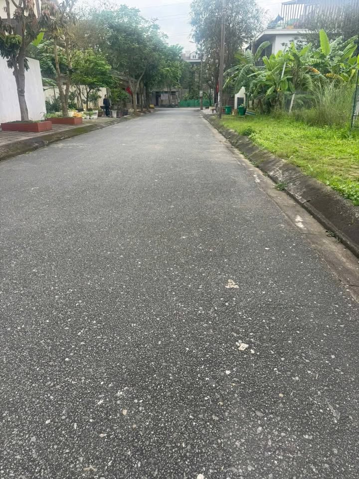 Đất Biệt Thự Lộc Hà, Hà Tĩnh - 375m² Hướng Đông Nam, Sẵn Sàng Xây Dựng