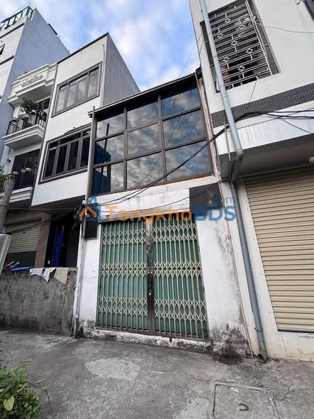 Bán nhà 2 tầng tặng nhà 2 tầng 30m² TT Trạm Trôi, Hoài Đức - Giá 3.x Tỷ