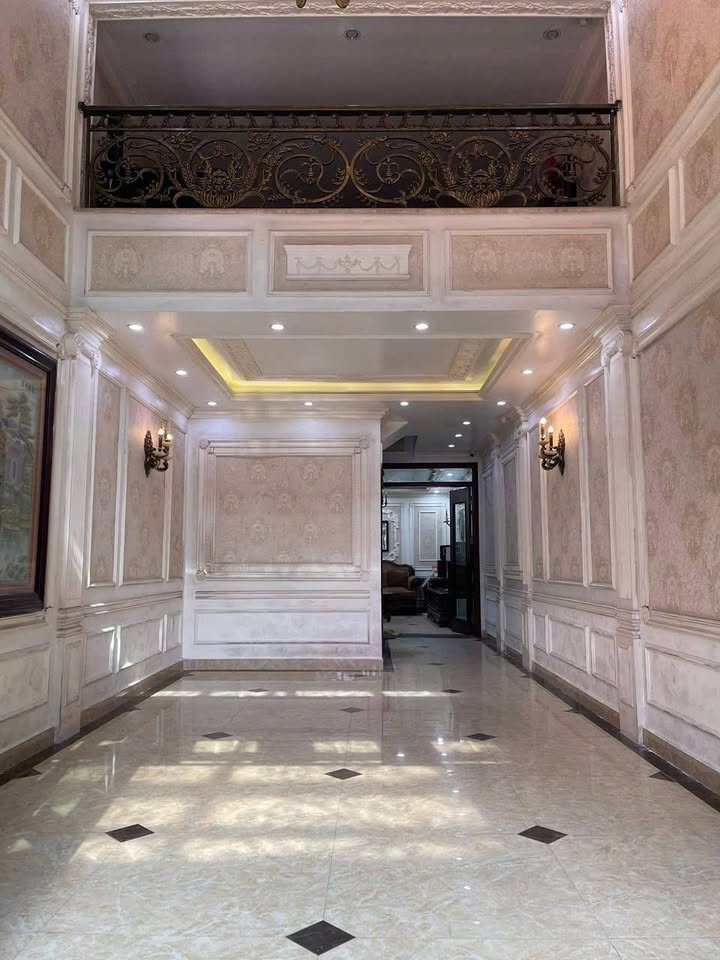 Cho thuê nhà mặt tiền Hùng Vương, Hải Phòng - 63m² x 5 tầng, 20 triệu/tháng