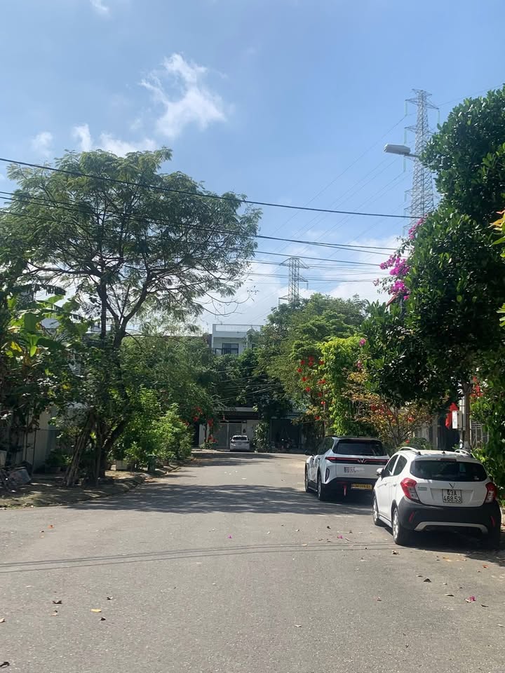 Nhà Mặt Tiền Nam Việt Á, Đà Nẵng - 100m² Tặng Nhà 2 Tầng, Giá 8x Tỷ