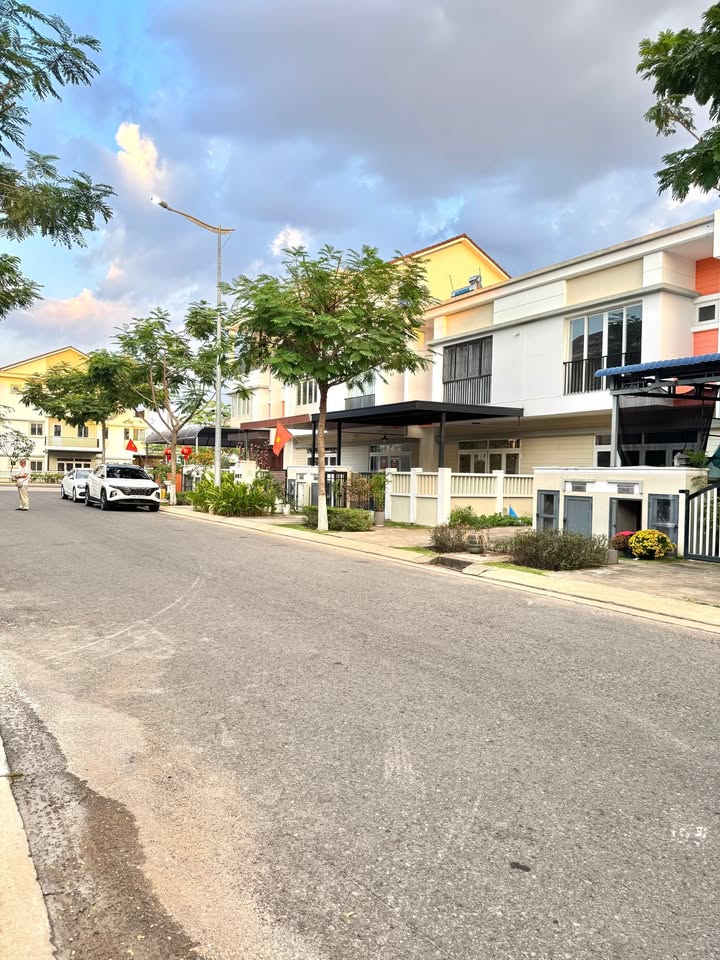 Cho thuê căn hộ 4PN Vườn Thiện, Thủ Dầu Một - Nhà mới full nội thất