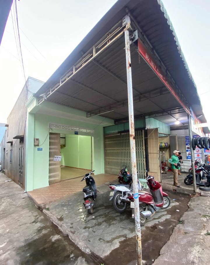 Cho thuê nhà mặt tiền Ymoan, Buôn Ma Thuột - Kinh doanh/Ở lý tưởng, 7tr/tháng