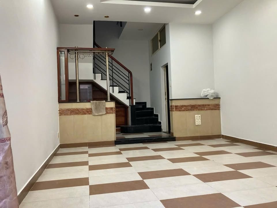 Cho thuê nhà Âu Cơ, Tân Bình - 41m², 2PN, 2WC, Hẻm Bagac