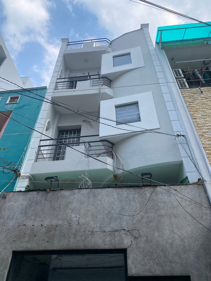 Cho thuê nhà 55m² đường Trường Sa, Phú Nhuận - 4 tầng, 3PN, giá 23 triệu