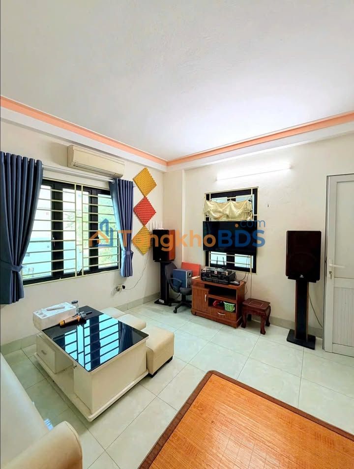 Nhà Lô Góc 4 Tầng Lai Xá, Hoài Đức - 35m² Giá 6 Tỷ, Sẵn Ở