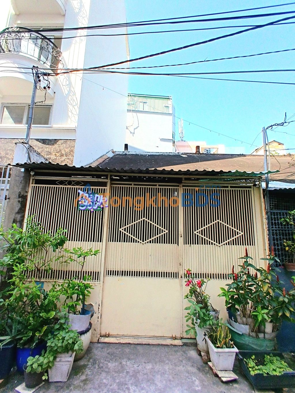 Nhà Quận 1 71m² giá 20 tỷ - Ô tô vào tận nhà hiếm có