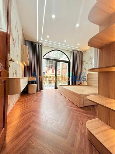 Nhà Phố Tân Mai 50m² - 4PN - Sổ Đỏ Riêng - Giá 22.5 Tỷ