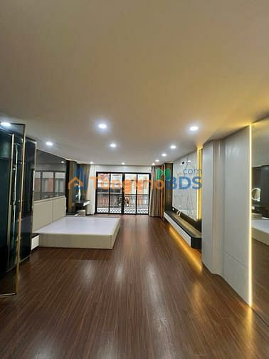 Nhà Lĩnh Nam 52m² 4PN - Thang Máy, Ô Tô Vào Nhà, Sổ Đỏ Chính Chủ
