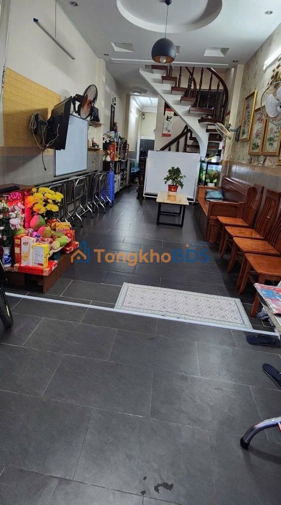 Nhà Hẻm Xe Hơi Tân Bình 50m² Giá 8 Tỷ - Sẵn Sàng Dọn Vào Ở Ngay