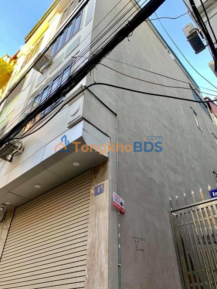 Nhà Lô Góc Cầu Giấy 50m², 4 Tầng - 11.6 Tỷ, Ngõ Thông