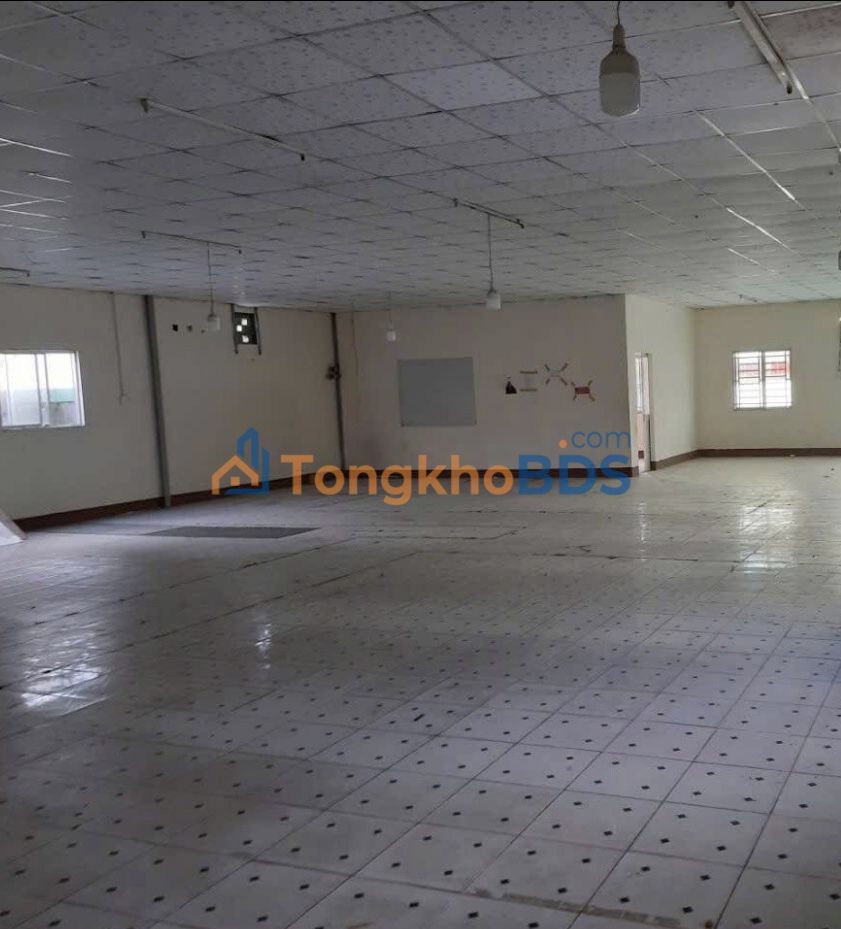 Nhà mặt tiền Hà Huy Giáp Q12 300m² 36 triệu - Ô tô vào nhà