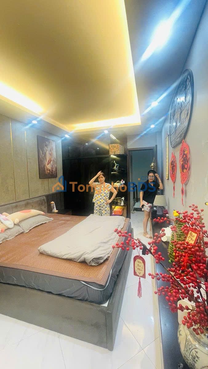 Nhà Tây Hồ 30m² giá 6.8 tỷ - Ô tô vào tận nhà