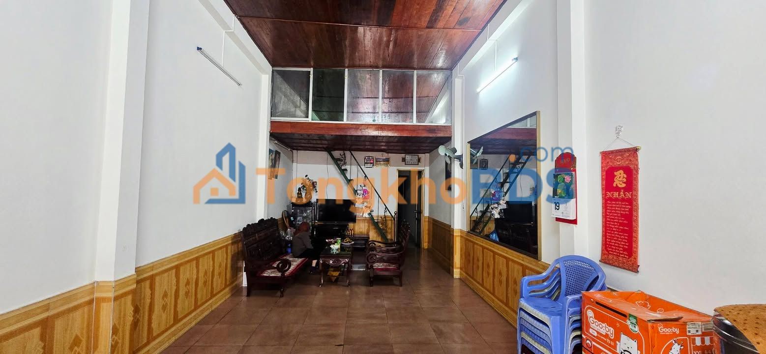 Nhà Phố Kinh Doanh Mặt Tiền Nguyễn Huệ, TP. Thái Nguyên - 80m² - Giá Tốt