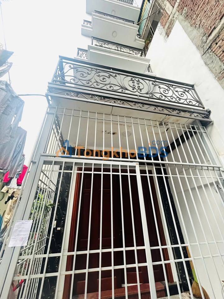 Nhà riêng Lĩnh Nam 30m² hơn 6 tỷ - Chính chủ bán