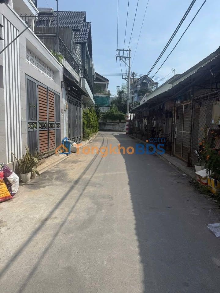 Nhà 2 Tầng HXH Lã Xuân Oai, TP. Thủ Đức - 62m², 2PN, Sổ Hồng