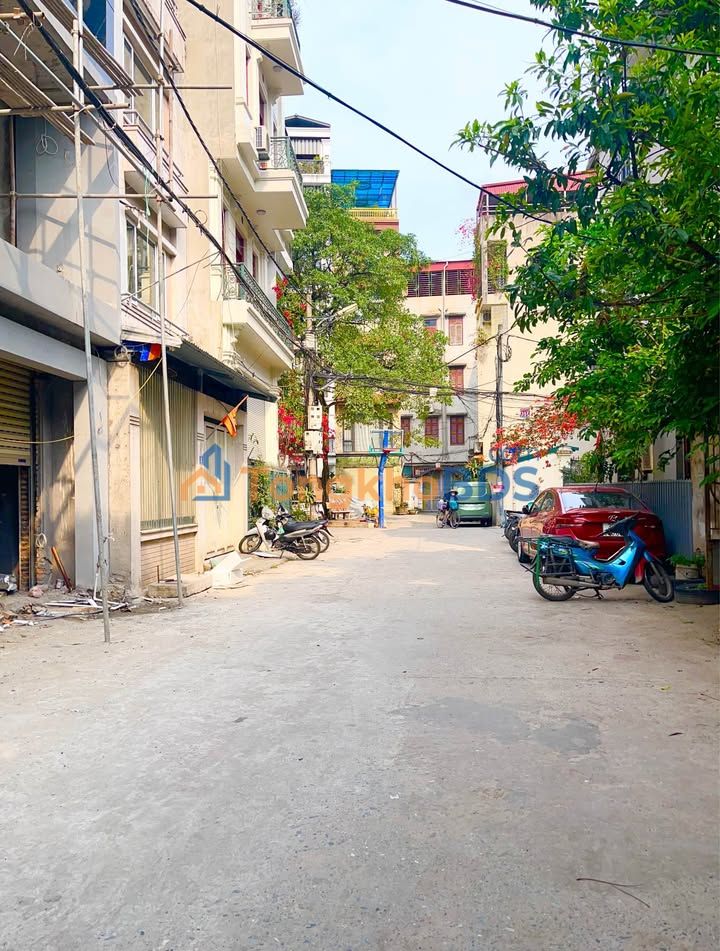 Nhà Phố Hoàng Như Tiếp Long Biên 92m² 7 Tầng - Gara 4 Ô Tô, Hướng Nam