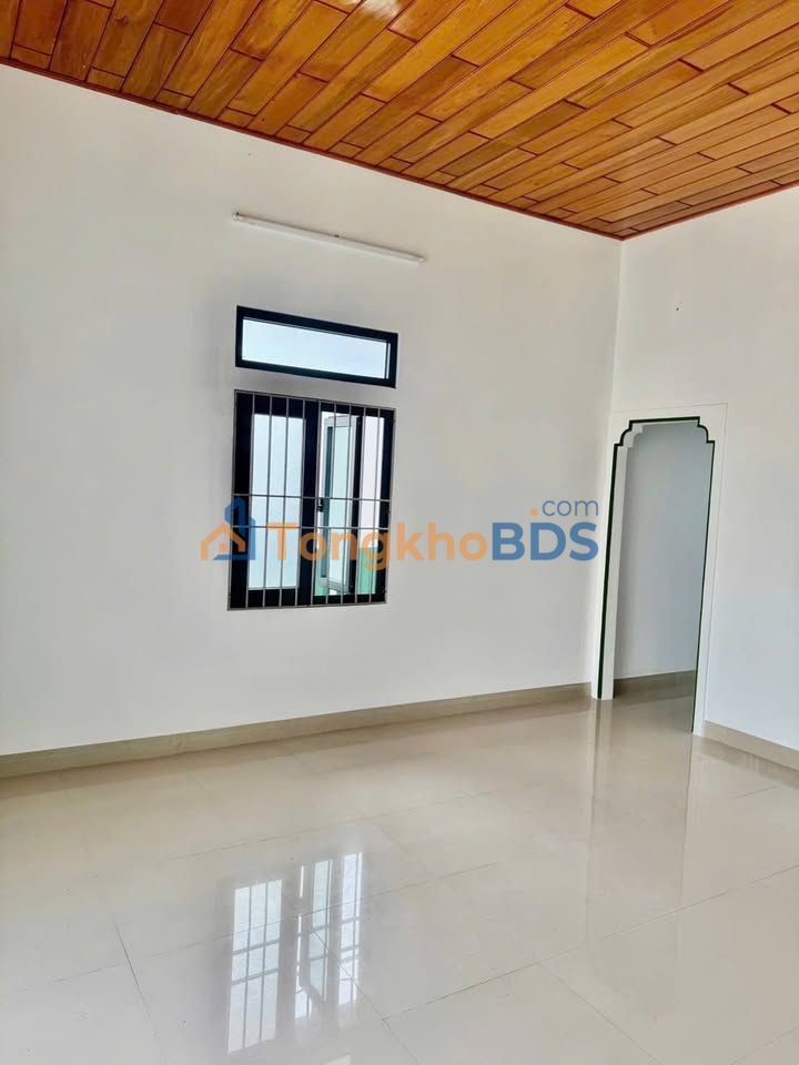 Nhà Mặt Tiền Lê Duẩn Cam Ranh 239.7m² - Kinh Doanh Sầm Uất, Sẵn Sổ Hồng