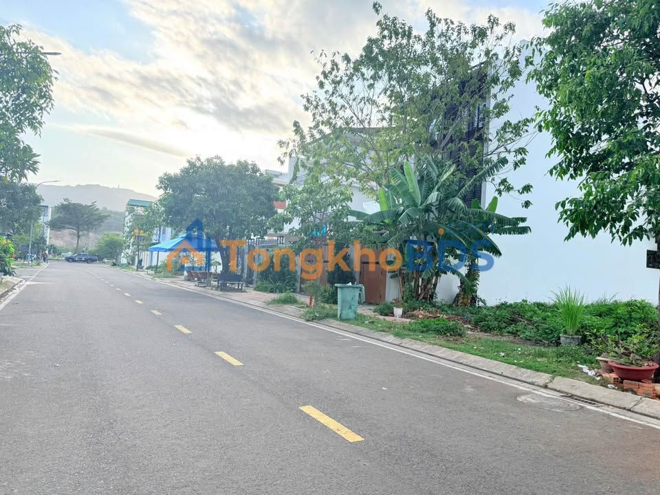 Bán Đất Biệt Thự Mỹ Gia Gói 2, Nha Trang - 200m² Hướng Đông Nam