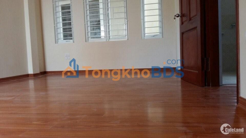 Nhà 4 Tầng Lai Xá - 40m² Full Nội Thất Cơ Bản - Giá 11 Triệu/Tháng