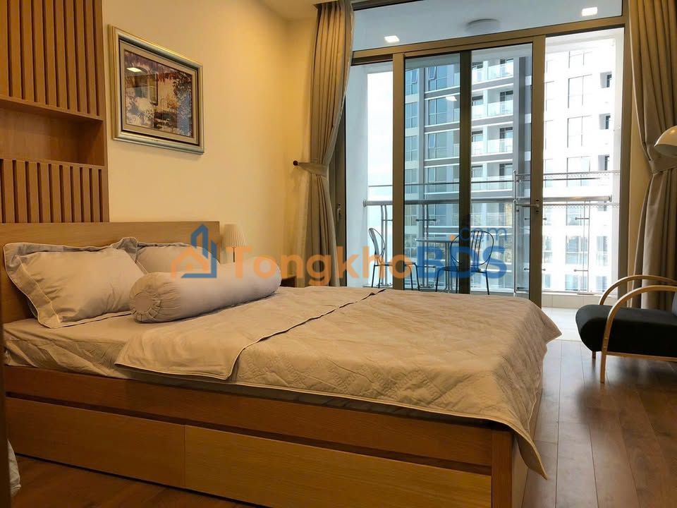 Bán Gấp Căn Hộ 3PN Vinhome Central Park 118m² - Sổ Hồng Sẵn 14.9 Tỷ