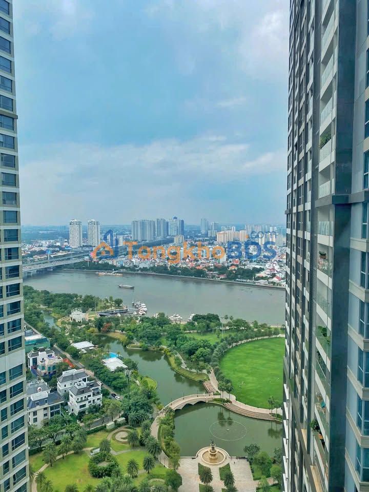Bán Căn hộ Vinhomes Central Park 80m² giá 10.8 tỷ - View đẹp, Sổ hồng sẵn