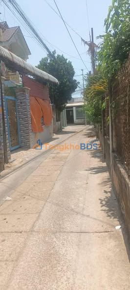 Bán Nhà Phước Long A, TP.HCM - 106m² - 4PN - Ô tô vào nhà - 1.7 Tỷ