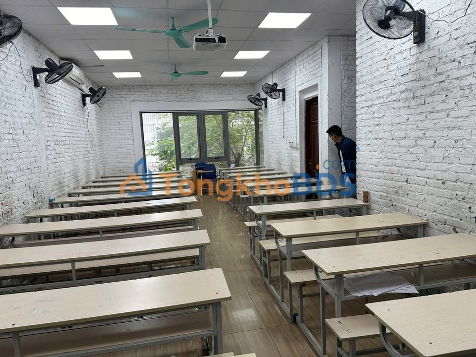 Cho thuê liền kề 82 Nguyễn Tuân, Thanh Xuân - 91m2, 5 tầng - Giá 45 triệu/tháng