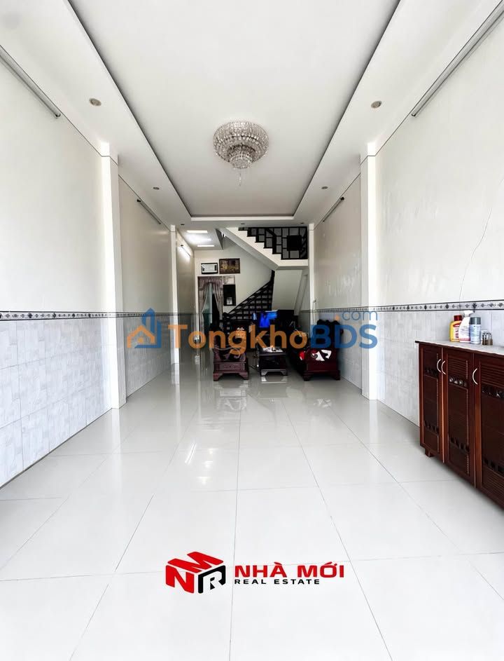 Nhà 1 Trệt 1 Lầu 80m² Hướng Đông Bắc - Gần Chợ Phường 8, Cà Mau