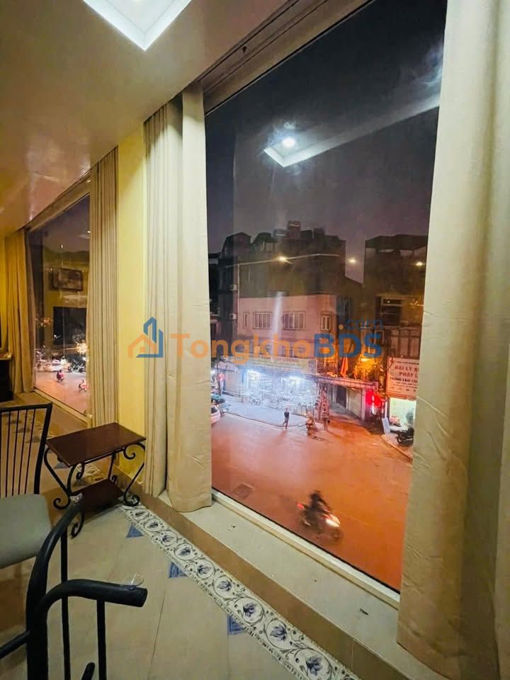 Cho thuê căn hộ 70m² mặt phố Thanh Nhàn, view thoáng sáng - Giá 8 triệu/tháng