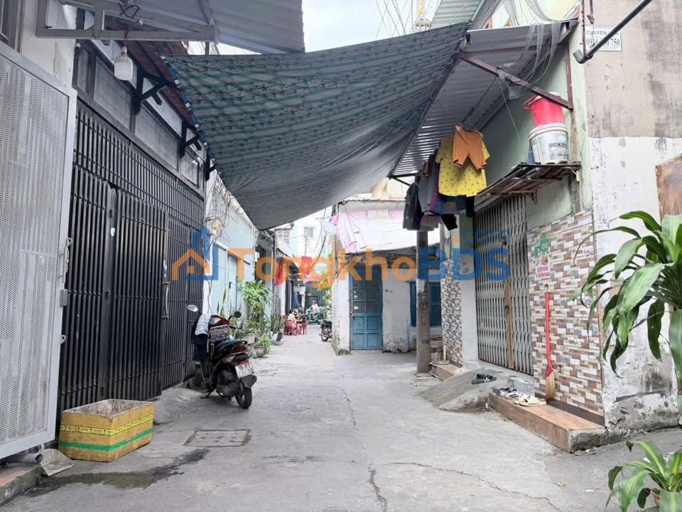 Bán Nhà Gấp D9 Tân Phú 64m², Gần Ga Metro 2 - Giá Hời 4 Tỷ