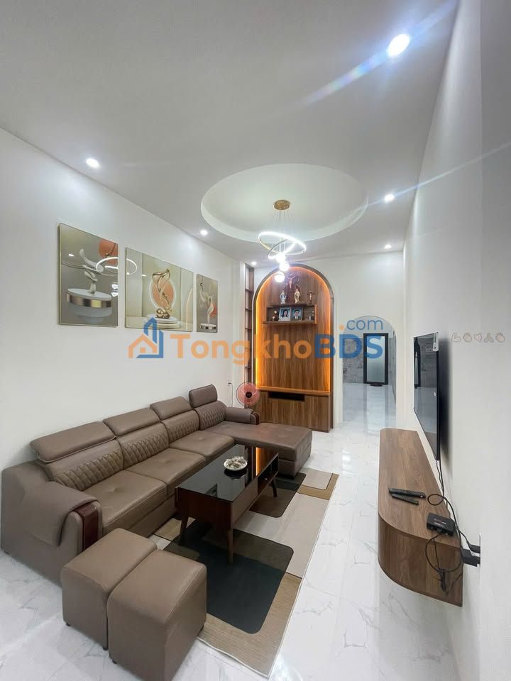 Bán Gấp Townhouse 2 Mặt Tiền Biệt Thự Suối Sim Dĩ An - 110m²