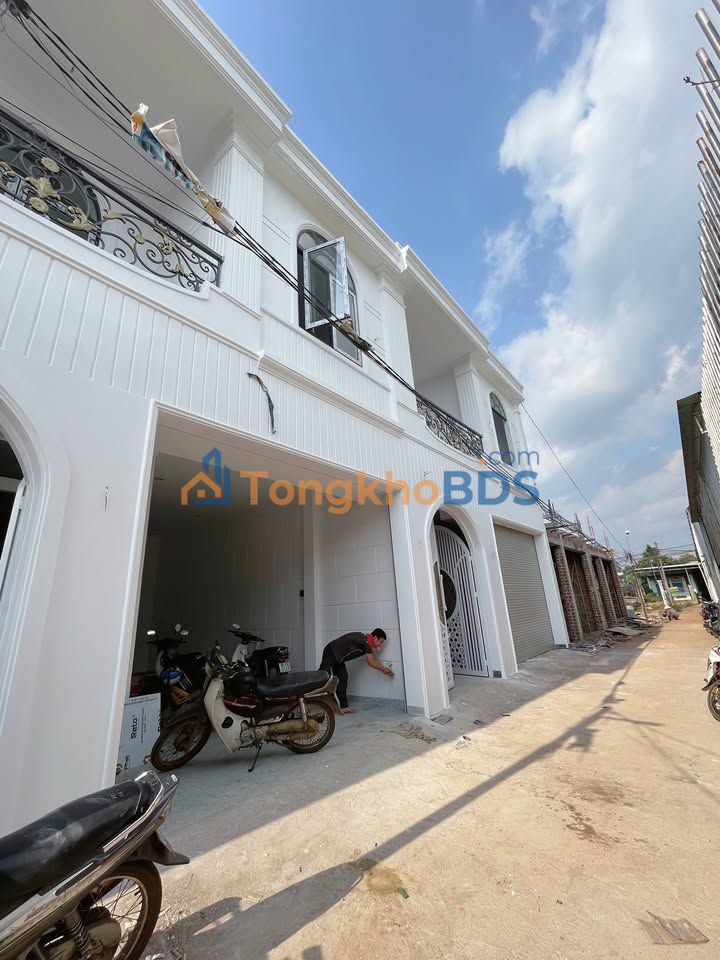 Nhà Hiện Đại 77m² Hẻm Bế Văn Đàn, Pleiku - 2.3 Tỷ Sẵn Sàng Đón Chủ Mới