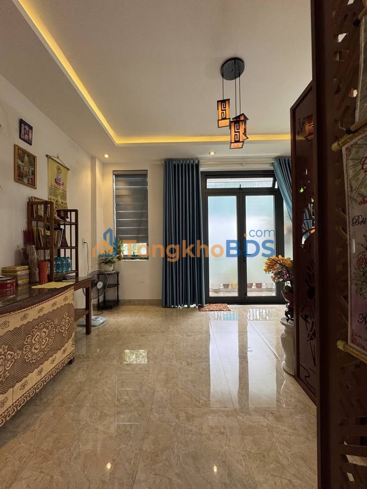 Nhà 80m² Đà Nẵng - 3 Tầng Sát Biển Mỹ Khê, Giá 8.2 Tỷ