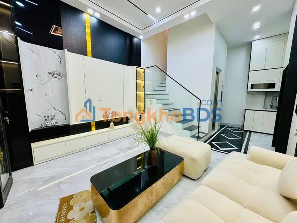 Nhà Lò Đúc 40m² 5 Tầng - Lô Góc 3 Thoáng, Tặng Full Nội Thất