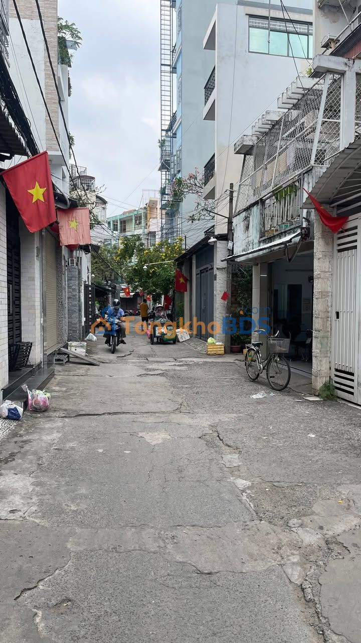 Nhà Hẻm Xe Tải Dương Bá Trạc, Q8 - 63m² - 4PN - Giá Tốt