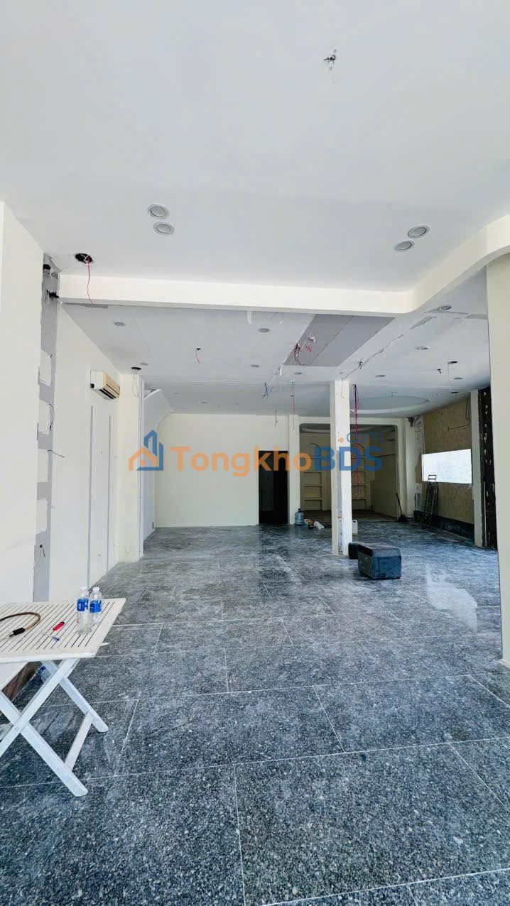 Mặt bằng kinh doanh 120m² Võ Nguyên Giáp, view biển Mỹ Khê - Cho thuê gấp