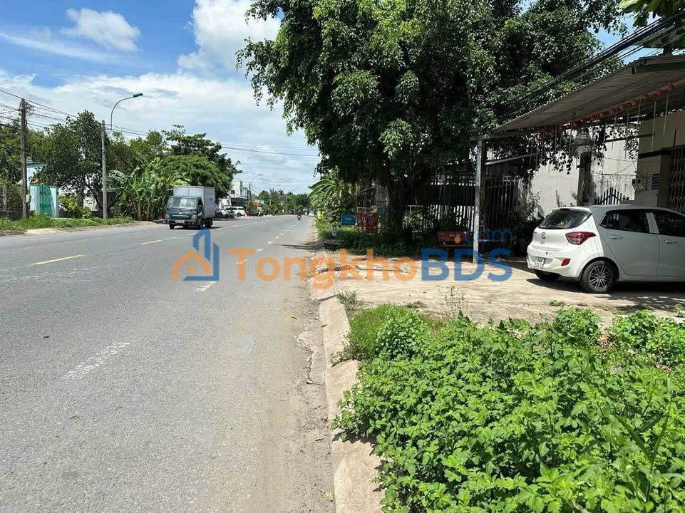 Nhà Mặt Tiền Phan Văn Đáng, Vĩnh Long - 203m², 3PN, Kinh Doanh Thuận Lợi