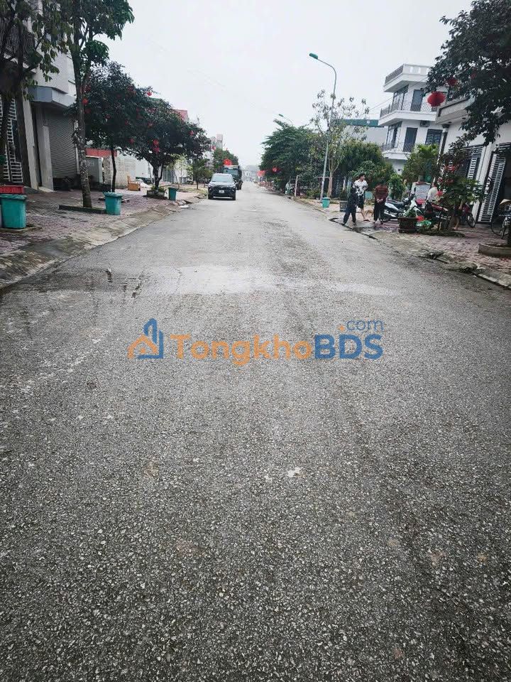 Đất nền Sầm Sơn 125m² 2.3 tỷ - Đường to ô tô vào