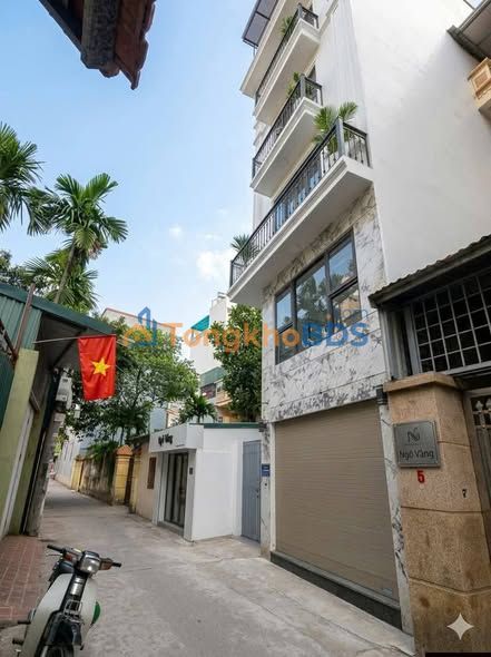 Nhà riêng Long Biên 40m2 thỏa thuận - Ô tô vào nhà