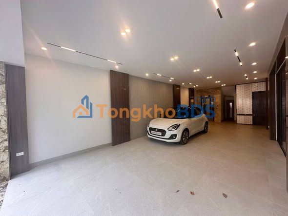 Nhà Nguyễn Văn Cừ Long Biên 71m² 17 tỷ - Ô tô vào tận nhà