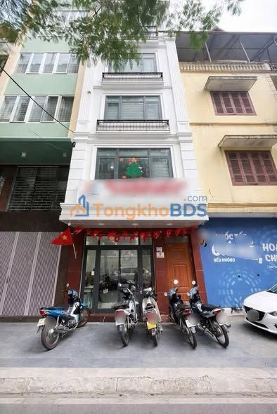 Cho thuê Nhà Phân Lô Trần Quốc Hoàn, Cầu Giấy - 7 Tầng Thang Máy, 65m²