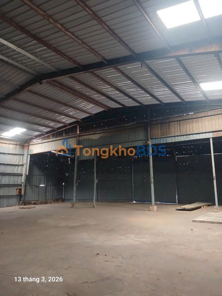 Cho thuê xưởng Dĩ An 1000m² mặt tiền đường - Sẵn sàng sản xuất